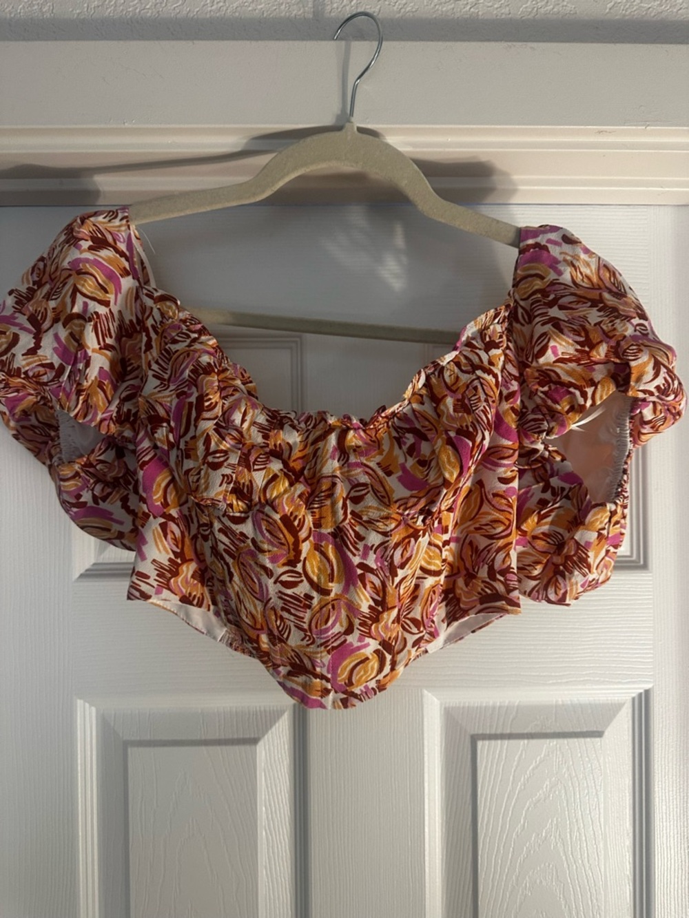 Bubble Sleeve Floral Corset Style Top!